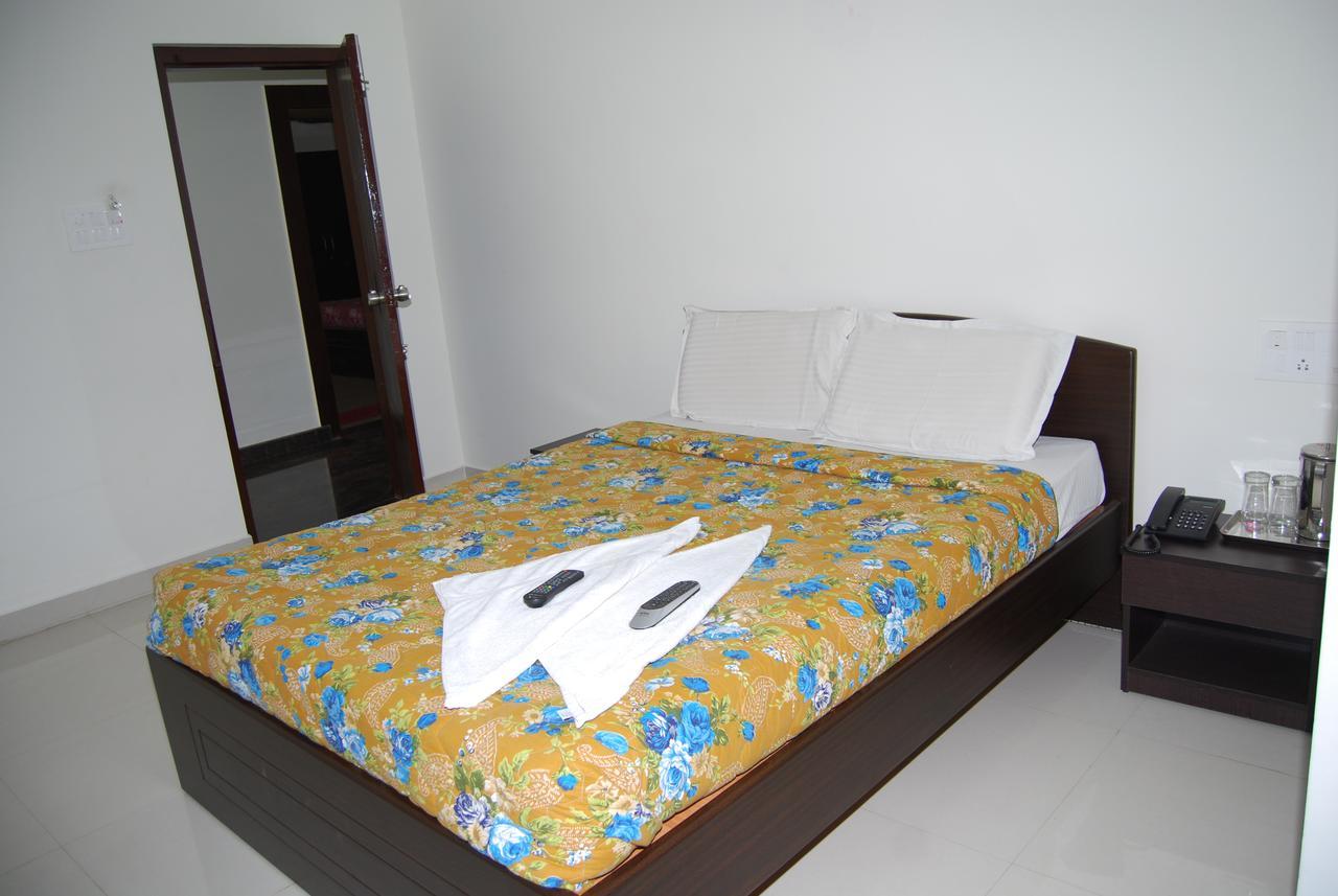 Pratham Residency Ξενοδοχείο Mysore Εξωτερικό φωτογραφία